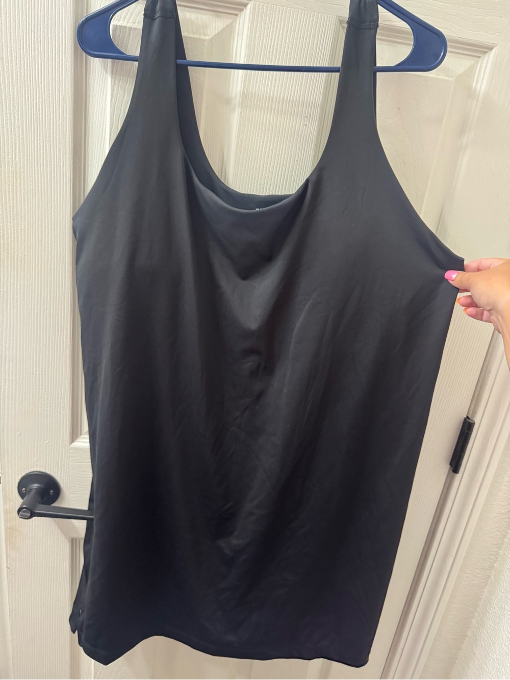 Old Navy Black Scoop Neck Athletic Dress